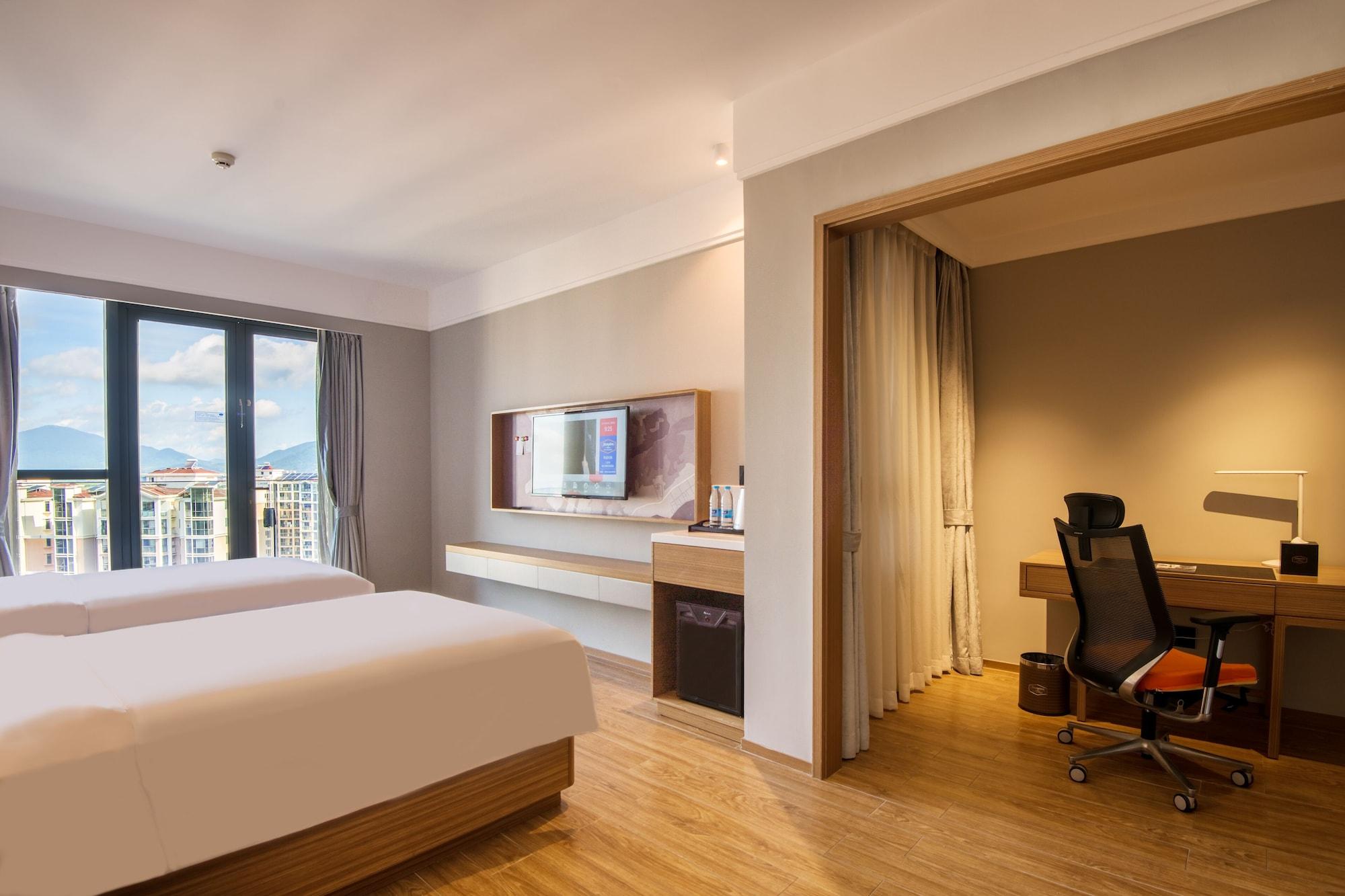 Hampton By Hilton Sanya Bay Отель , Китай